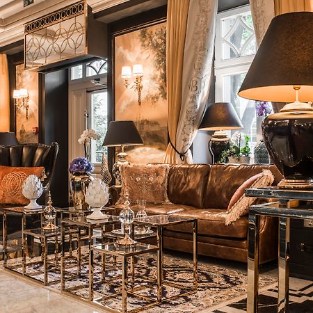 Bachleda Luxury Hotel Krakow Mgallery Hotel Collection Cracóvia Exterior foto The lobby of the hotel