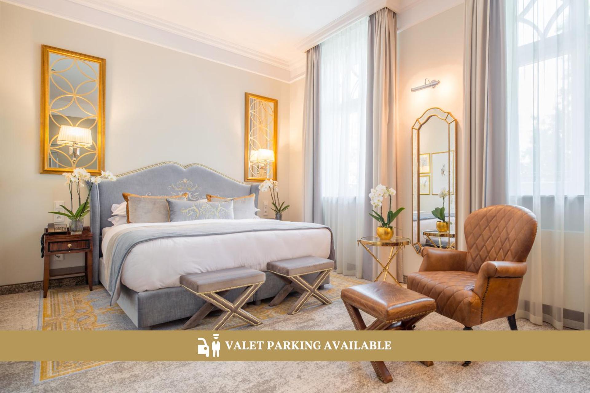Bachleda Luxury Hotel Krakow Mgallery Hotel Collection Cracóvia Exterior foto A bedroom at the hotel